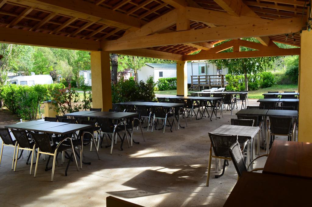 Hotel Camping La Vidaresse Sainte-Anastasie-sur-Issole Zewnętrze zdjęcie
