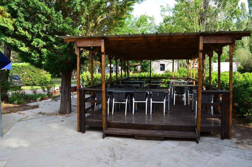 Hotel Camping La Vidaresse Sainte-Anastasie-sur-Issole Zewnętrze zdjęcie