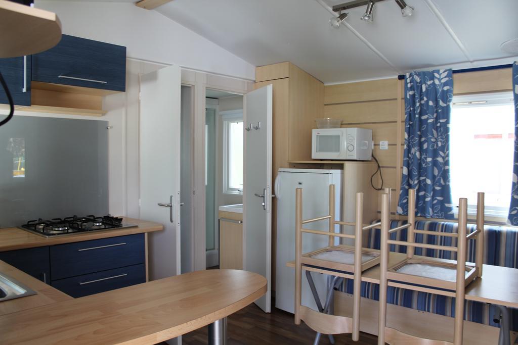 Hotel Camping La Vidaresse Sainte-Anastasie-sur-Issole Zewnętrze zdjęcie