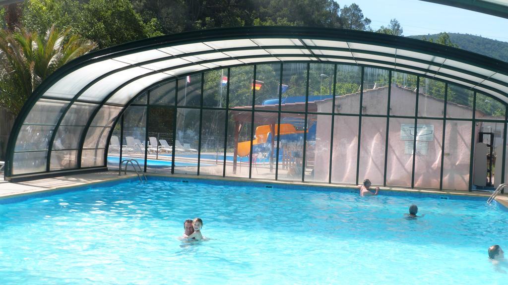 Hotel Camping La Vidaresse Sainte-Anastasie-sur-Issole Zewnętrze zdjęcie